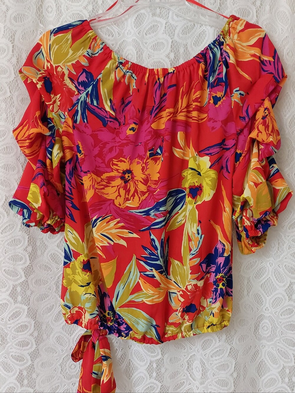 CeCe- Blouse. - Picture 9 of 11